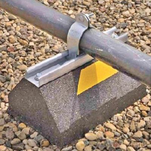 C10 - Soporte de Goma 9.6in Length x 6in Width x 4in Height con 13/16in Canal de Acero Galvanizado. Gancho de tuberia se vende por separado.