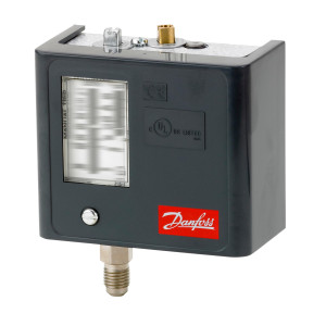 Danfoss 060-5237 KPU2 Presostato de Baja, 6 a 30 psi, SPST (NO), Reset Automatico, Conexion Flare de 1/4 pulg Macho